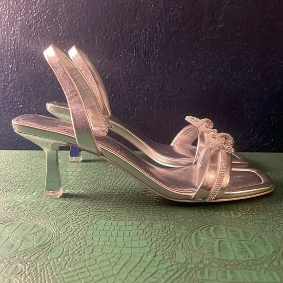 Aldo Cindie silver slingback sandals with silver rhinestone bow and kitten heel - Picture 4 of 8